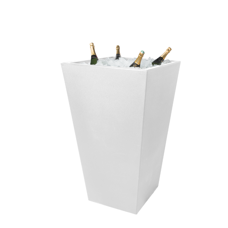Mesa cóctel alta pilón encastrado Cono 70 x 70 cm H 110 cm para alquilar
